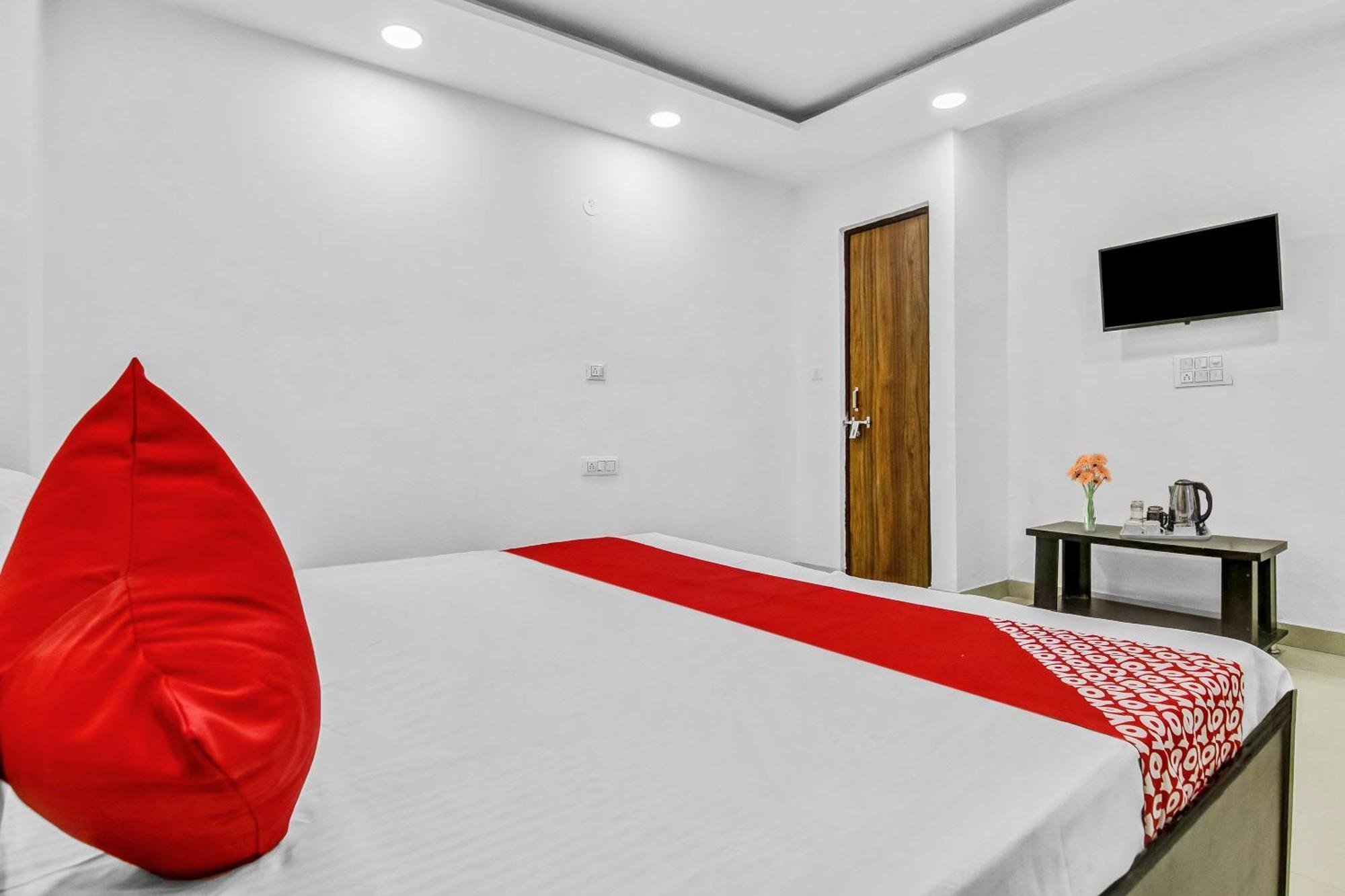 Flagship Hotel Secret Mirage Near Rithala Metro Station New Delhi Exterior foto
